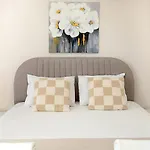 Apartmán Modern Flat With Parking Spot - St Constantine & Helena By Flat Manаger Varna
