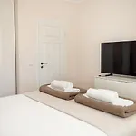 Modern Flat With Parking Spot - St Constantine & Helena By Flat Manаger Apartmán
