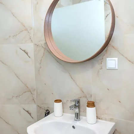 Modern Flat With Parking Spot - St Constantine & Helena By Flat Manаger * Szent Konstantin és Elena