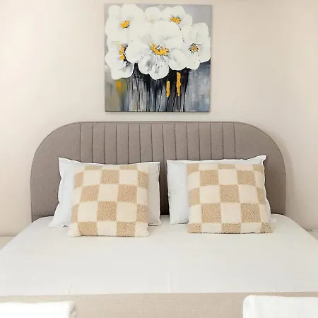 شقة Modern Flat With Parking Spot - St Constantine & Helena By Flat Manаger سينتس قسطنطين وهيلينا
