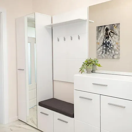 Modern Flat With Parking Spot - St Constantine & Helena By Flat Manаger *